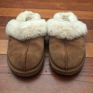 UGG: Kid Slippers